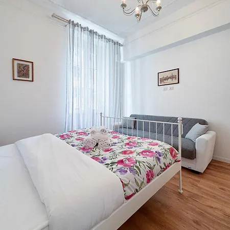 Piramide 2 Bedrooms & 2 Bathrooms *