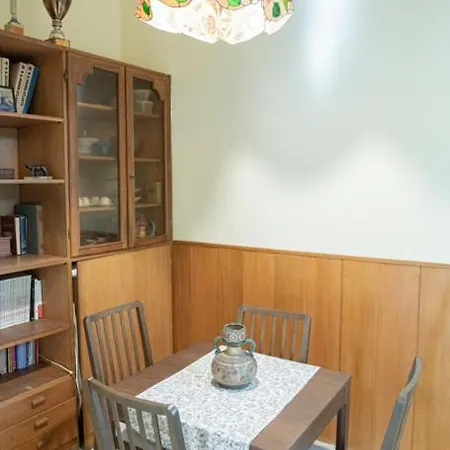 Rhome Garden Apartment