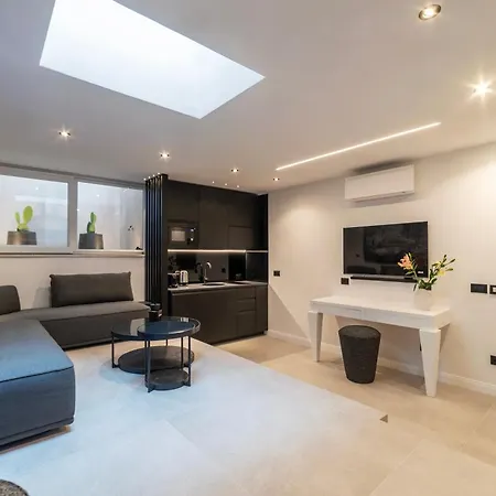 Borghese Luxury Apartment *
