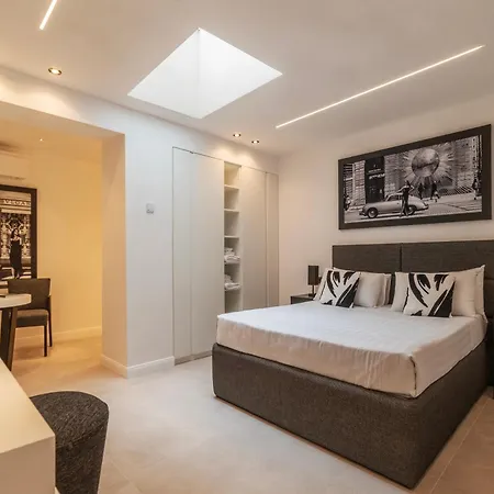 Apartment Borghese Luxury Rome