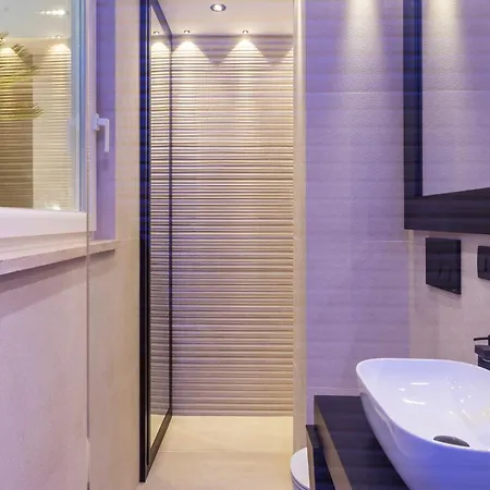 Borghese Luxury Apartment Rome