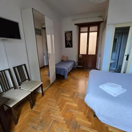 Esquilino Di Yan Penzion *