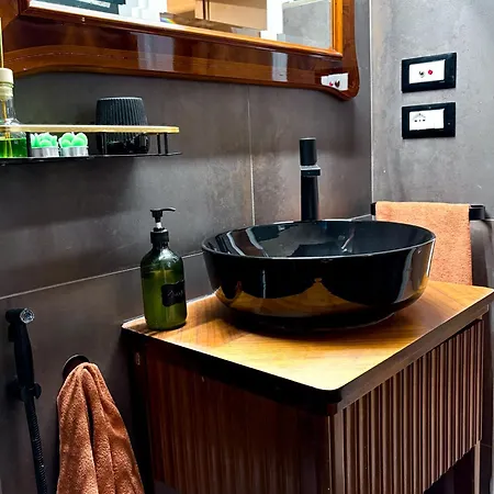 Apartament The Shelter