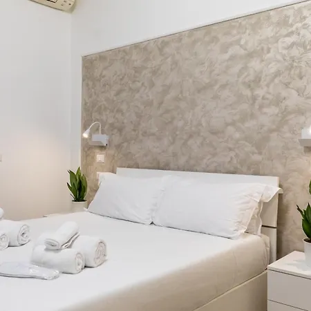 Gregorio Vii Luxury Couette-café