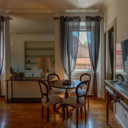 Casa Crispi 33 Holiday home