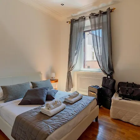 Casa Crispi 33 Holiday home