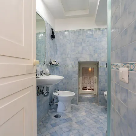 Casa Crispi 33 Holiday home Rome