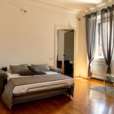 Casa Crispi 33 Rome