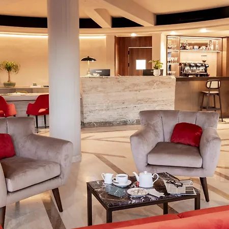 Hotel Adoro