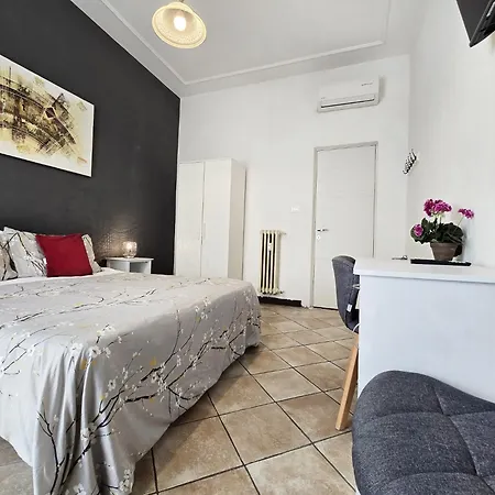 Hosting Flats *