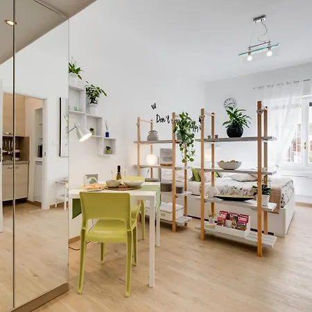 96 Degli Ubaldi Apartamento *