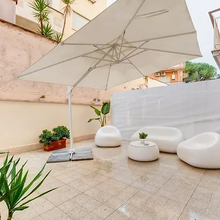96 Degli Ubaldi Charming Apartment Rom