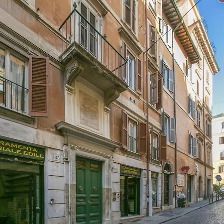 Apartment Trevi Little Palace #9 Rome