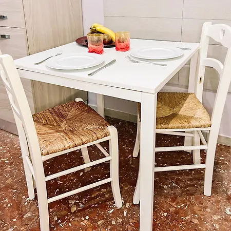 Moderno E Luminoso Monolocale Con Terrazza Privata Homestay Rome
