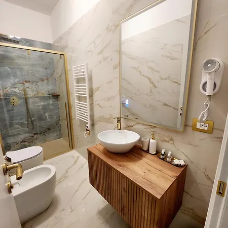 Golden Palace Luxury