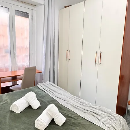 Lovely In San Giovanni Apartment