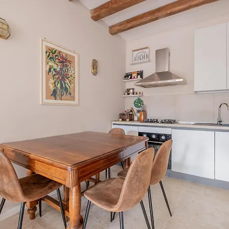 La Terrazza Loft Near San Pietro *