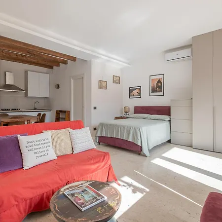 Apartment La Terrazza Loft Near San Pietro