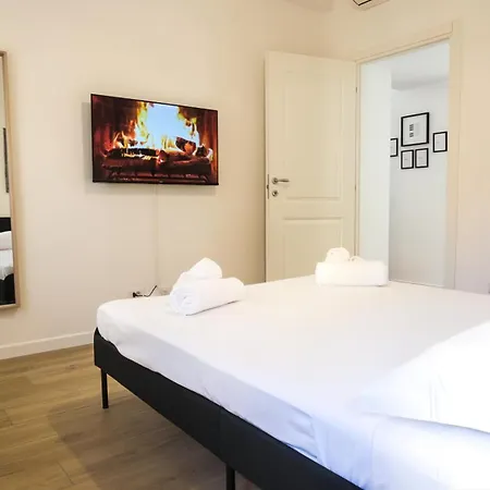Elegantis Santa Croce Apartment Rome