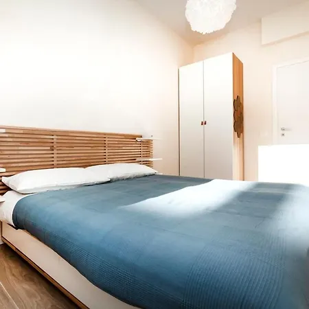 Trendy At Vatican Apartment