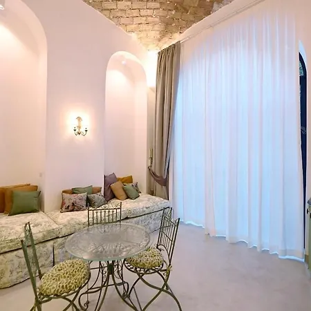 Apartment Romantic Silent Garden