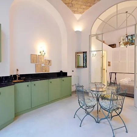 Romantic Silent Garden Apartment *