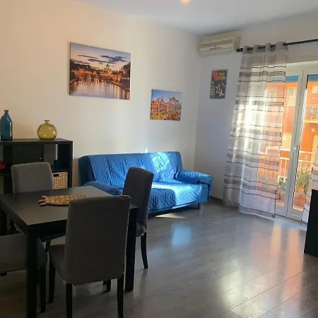 Cardinal House Apartment