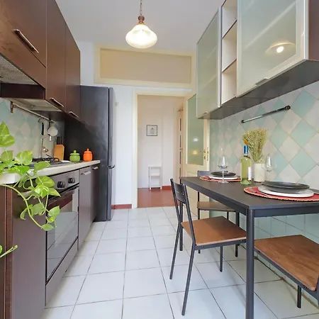 Holiday home Modern Cozy Flat Trendy Area