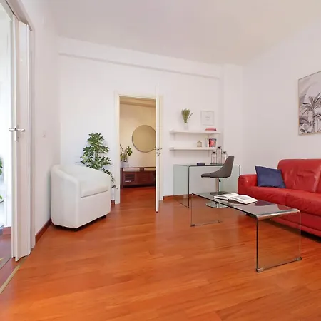 Modern Cozy Flat Trendy Area
