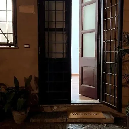 Apartment In Historic Palace Rome