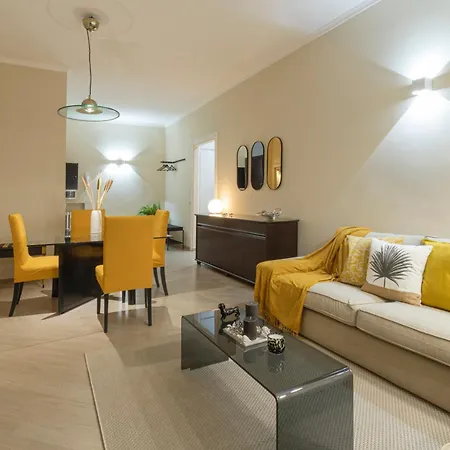Anastasia Charming Close To Vatican Museum *