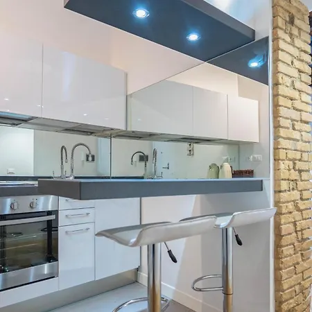 Delightful Apartment-rome Center Apartment *