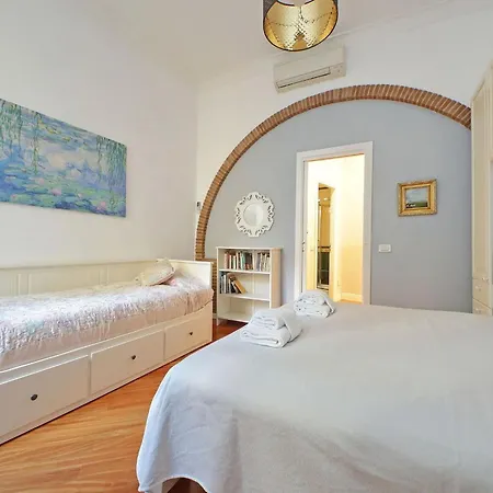 Capocci By Halldis Rome
