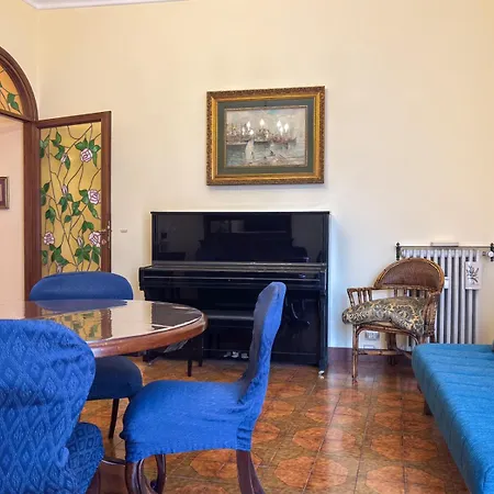 Apartment Metro B - La Dolce A Via Carnia Retreat *