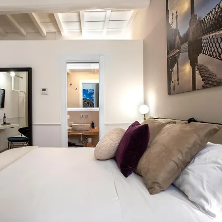 Pantheon 2 Bed & Breakfast 2*