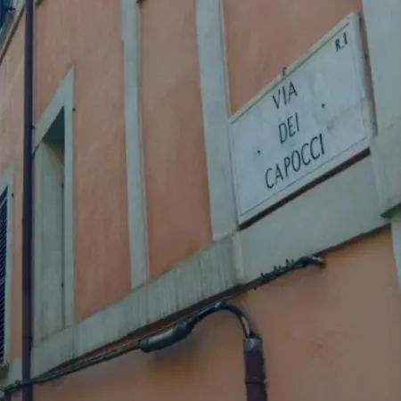 Capocci 10 Apartment