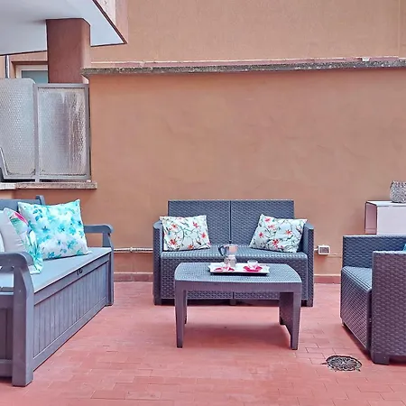 Apartment New With Terrace - 150m Metro A