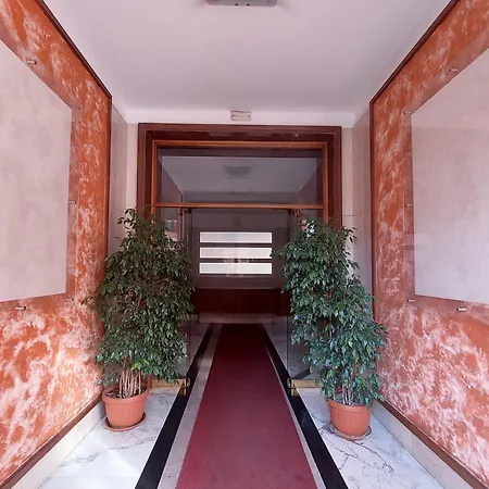 New With Terrace - 150m Metro A Rome