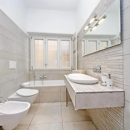 Apartment New With Terrace - 150m Metro A *