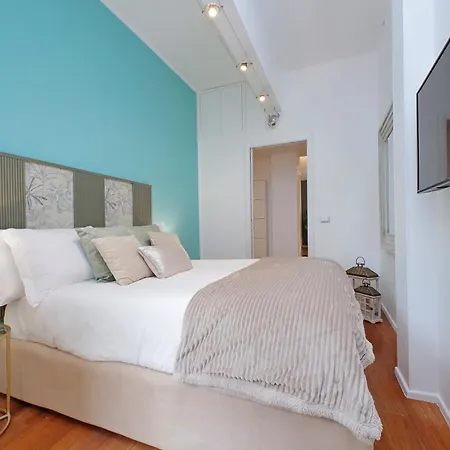 Apartment New With Terrace - 150m Metro A