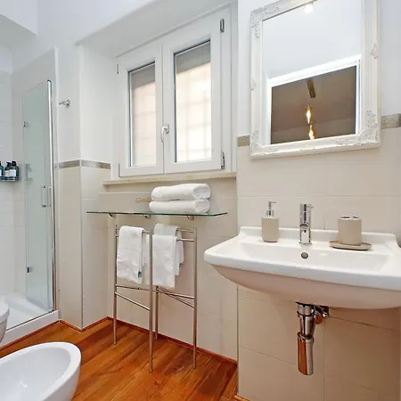 Apartment New With Terrace - 150m Metro A Rome