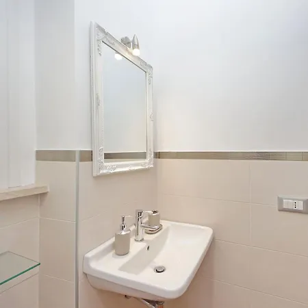 New With Terrace - 150m Metro A