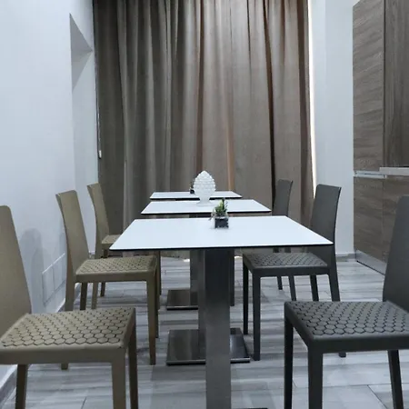 斯坦泽埃莉萨酒店