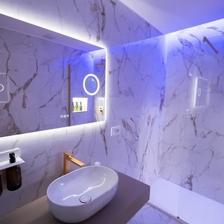 56 Orange Street Luxury * Rom