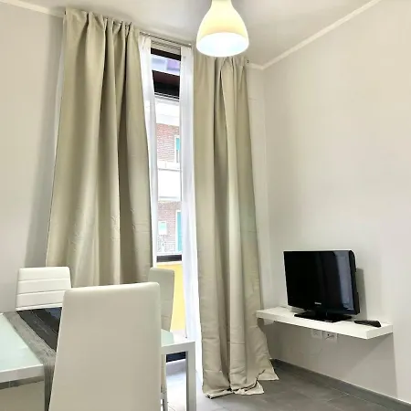 Colosseum Metro A & Romacentro #2 Apartment *