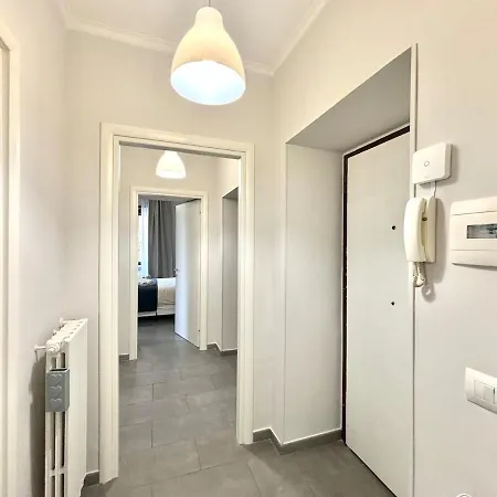 Colosseum Metro A & Romacentro #2 Apartment Rome