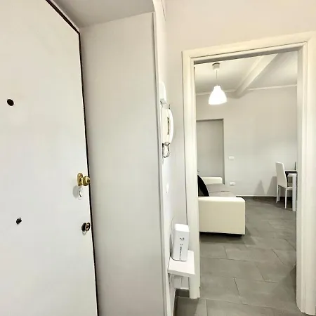 Colosseum Metro A & Romacentro #2 Apartment Rome