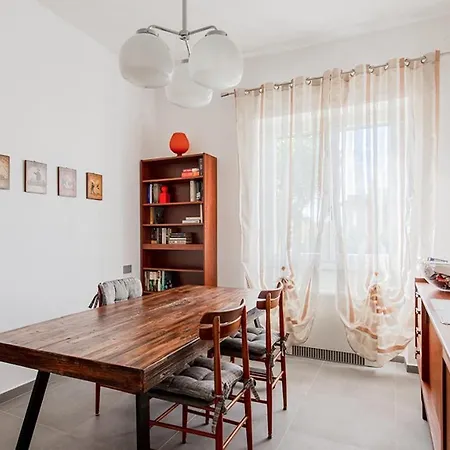 Apartment Scini By Rentbeat
