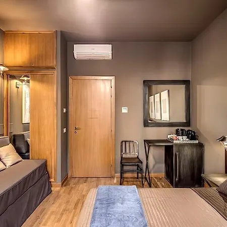 Interno5 *
