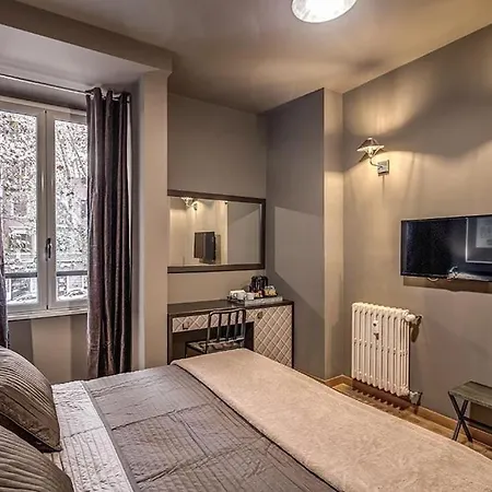 Interno5 *